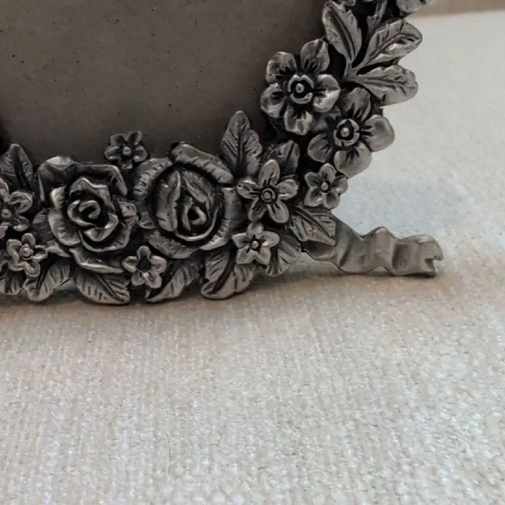 Vintage Floral Pewter Metal Picture Photo Frame